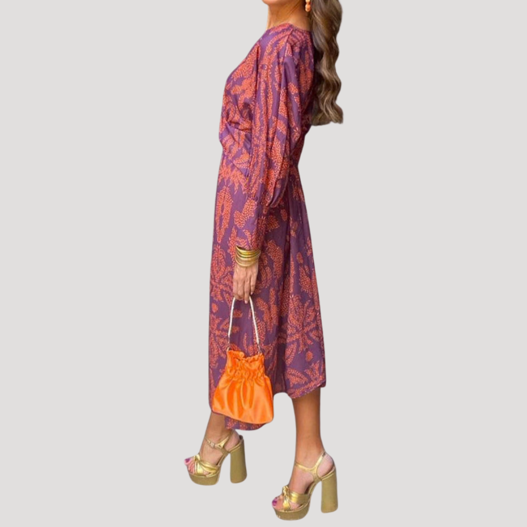 Elegante midi-jurk met gedrapeerd overslaglijfje