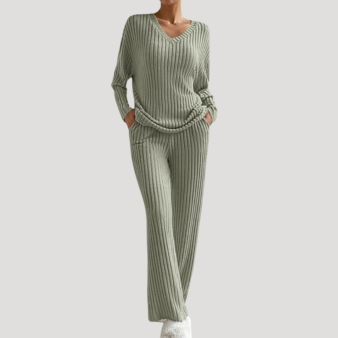 Gebreide set met V-hals en wijde broek