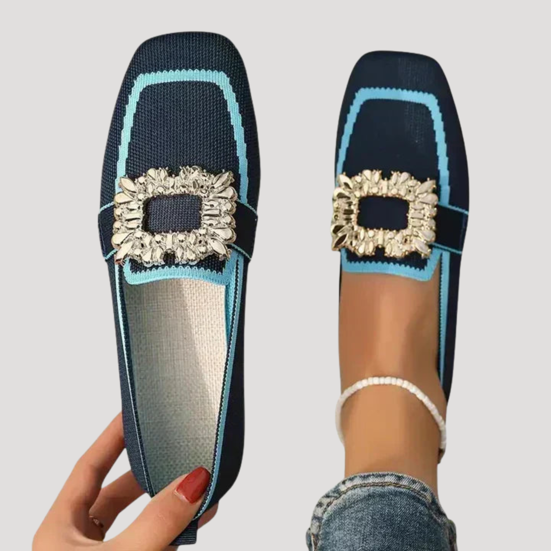 Elegante ballerina's met sierlijke gesp