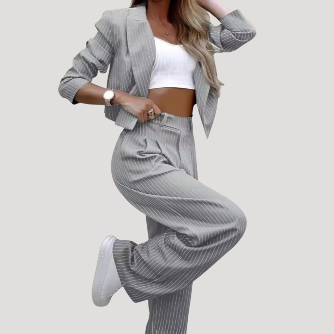 Gestreepte set met korte jas en wijde broek