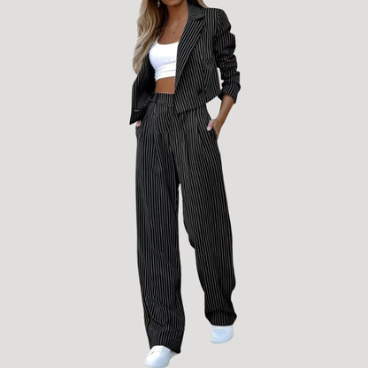 Gestreepte set met korte jas en wijde broek
