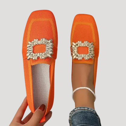 Elegante ballerina's met sierlijke gesp