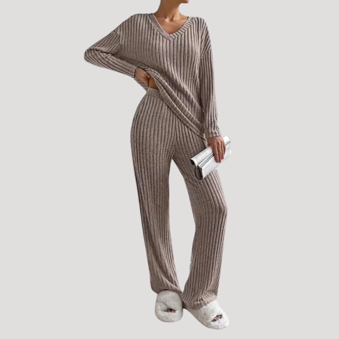 Gebreide set met V-hals en wijde broek
