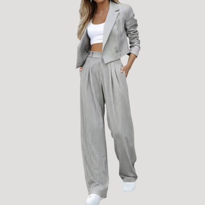 Gestreepte set met korte jas en wijde broek