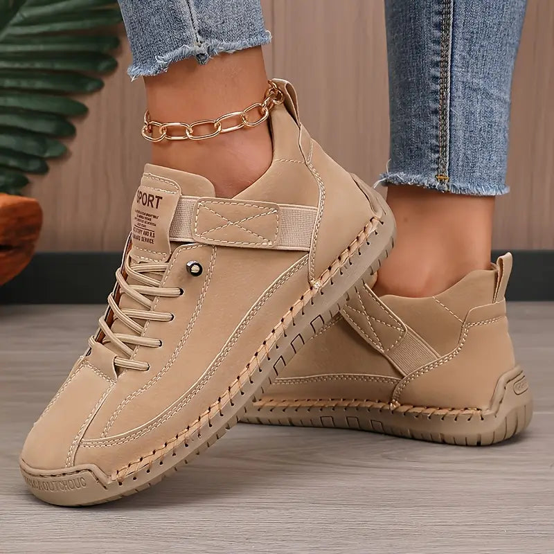 Sneakers met elastische band en klittenbandsluiting