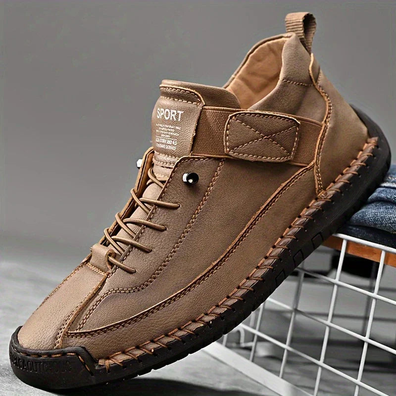 Sneakers met elastische band en klittenbandsluiting